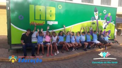 Caminhão “Lab Maker Móvel”, do IFSULDEMINAS, traz conhecimento para as crianças do Município.