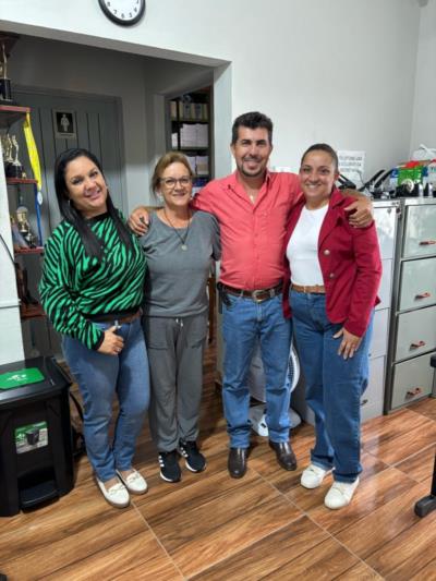 COMPROMISSO E CARINHO NA APAE