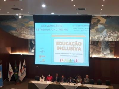 ESPECIALISTAS EM EDUCAÇÃO DA SECRETARIA MUNICIPAL DE EDUCAÇÃO DE CONCEIÇÃO DO RIO VERDE ESTIVERAM PRESENTES NO XXI SEMINÁRIO ESTADUAL UNDIME MG.