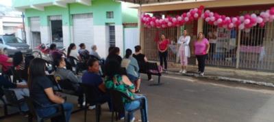 Acolhimento e informação mobiliza mulheres do PSF 2-São Francisco am Ação do Outubro Rosa